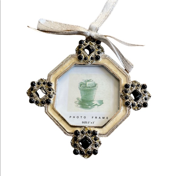 Black/Cream Metal Photo Frame Ornaments with Black Accent Beading - Picture 11 of 14